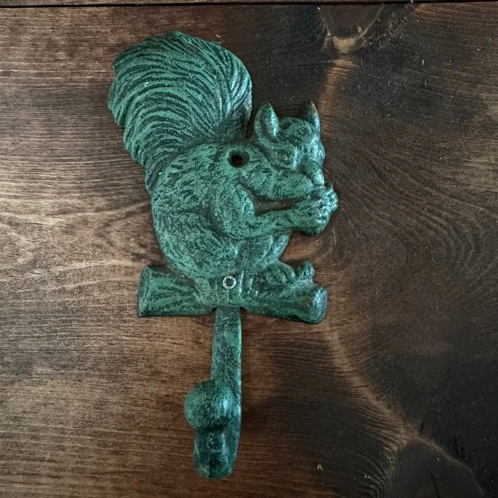 Vintage Style Cast Iron Squirrel Wall Hook Verdigris Green Rustic Cabin Decor
